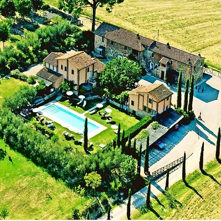 Holiday home With Swimming Pool, Private Terrace Overlooking Pool