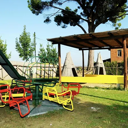 With Swimming Pool, Private Terrace Overlooking Pool Holiday home *